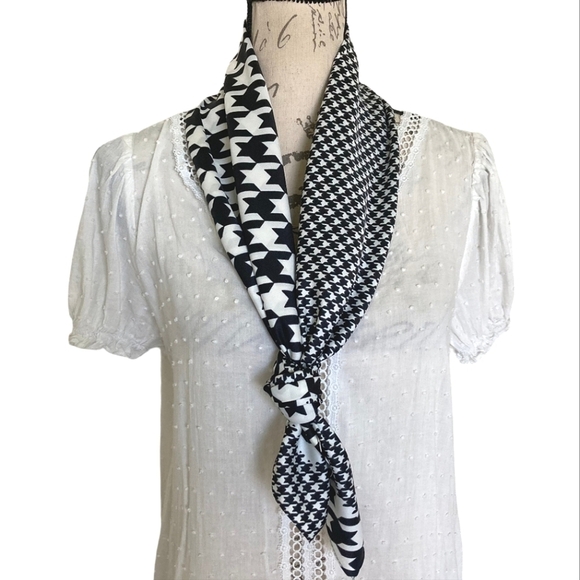 Boutique Accessories - Oversized Square Black White Houndstooth Satin Scarf Neck hair Preppy Classic 💖